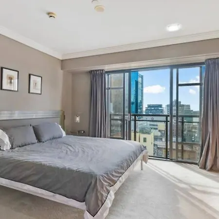 Metropolis Dream Apartment